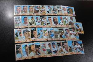 lot 119 image: 1968 Topps Baseball Card Lot  42 Cards Mid to High Grade