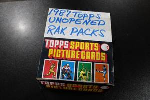 lot 121 image: 1987 Topps Baseball Factory Sealed Unopened Rak Pack Box