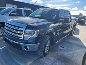 lot 16 image: 2013 Ford F-150 Lariat 4x4 Crew