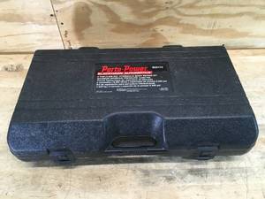 lot 33 image: Porto-Power Blackhawk Automotive Ram Kit Model # B65114