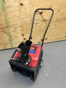 lot 62 image: TORO POWERLITE 98cc 16 Gas Snow Blower with Electric Start