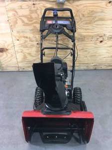 lot 24 image: Toro SnowMaster 724 QXE 24 in. 212cc Single-Stage Gas Snow Blower Model # 36002
