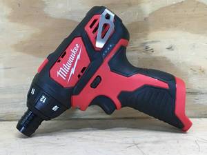 lot 25 image: Milwaukee Screwdriver Model # 2401-20 - Tool Only