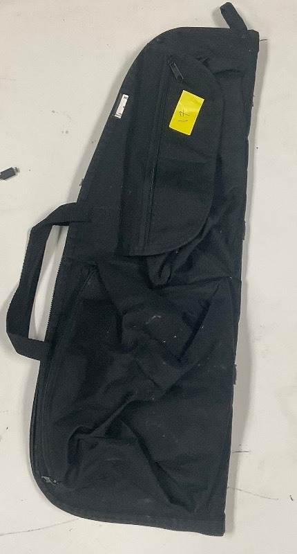 lot 17 image: Gun case 26