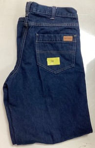 lot 26 image: Cintas Mens 394 Denim Jeans 34x32