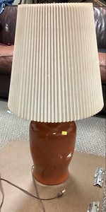 lot 55 image: Tall Vintage Ceramic Table Lamp