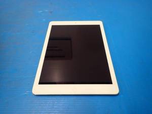 lot 27 image: Apple&nbspiPad Air 1st Gen A1474  16GB of storage  WIFI Only Model  Includes Charging Cable 