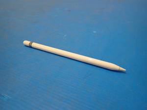 lot 63 image: 1st Generation Apple Pencil 