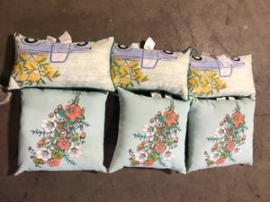 Lot of Assorted Throw Pillows Customer Returns See Pictures