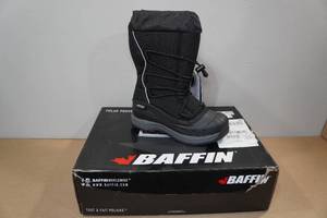 lot 1K image: Baffin Snogoose Womens Winter Boots -Size 8