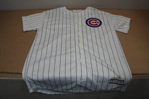 lot 82 image: Chicago Cubs Youth Jersey -XL