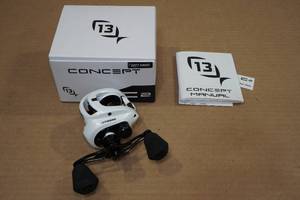 lot 89 image: 13 Fishing Concept C3 Left Handed Baitcaster Reel -White