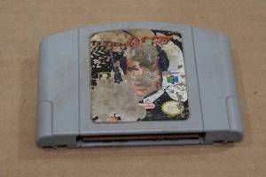lot 92 image: Nintendo 64 Game Pak Goldeneye 007