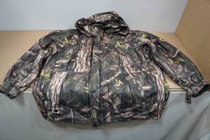 lot 133 image: Master Sportsman Realtree Hunting Jacket -XL