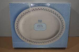 lot 138 image: Martha Stewart Vintage Inspired Serving Platter