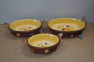 lot 160 image: Glassware Serving Set with Wicker Trivets