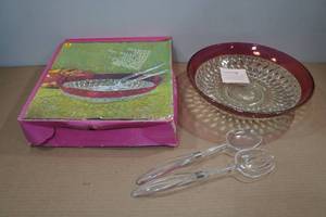 lot 176 image: Diamond Point 3-Piece Salad Set