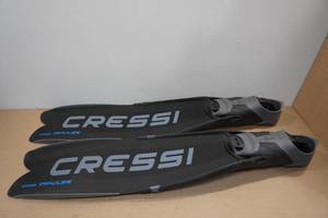 lot 206 image: Cressi Gara Impulse Free DivingScuba Fins -Size 89
