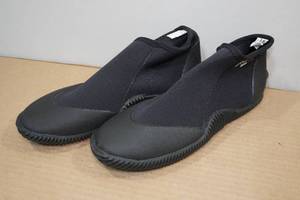 lot 216 image: Cressi Abiza 3mm Dive Shoes -Size 11