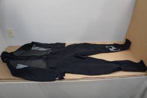 lot 219 image: US Divers Mens 3.2mm Full Wet Suit -XXL
