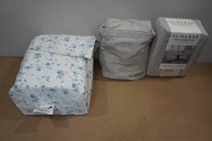 lot 227 image: 2 Short Dining Chair Slip Covers with Queen Sheet Set