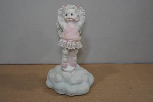 lot 237 image: Dreamsicle Dancing Ballerina with Music