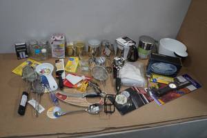 lot 240 image: Assorted Kitchenware