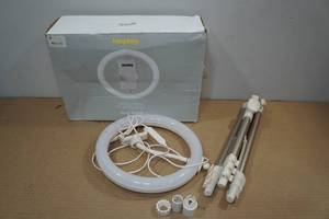 lot 250 image: Heyday Ring Light
