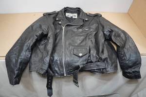 lot 262 image: Z1R Leather Motorcycle Jacket -Size 58