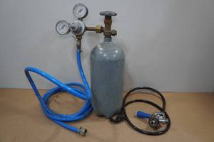 lot 272 image: Carbon Dioxide Tank