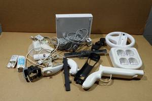 lot 337 image: Nintendo Wii System with Accessories