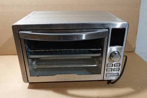 lot 340 image: Gourmia Air Fryer Oven