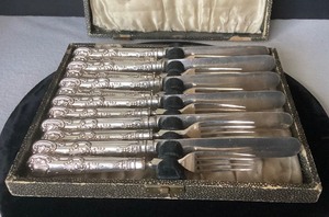 Antique Boxed Set of SP Fruit Knives & Forks