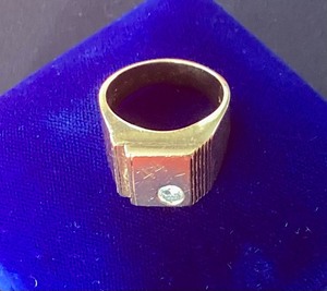 Mens 14K Gold Ring With Diamond