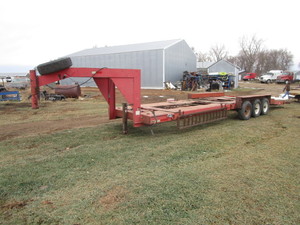 lot 13 image: 1993 Pro Design 36 Gooseneck Car Trailer