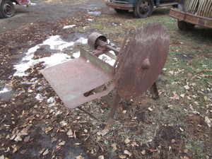 lot 14 image: Buzz Saw