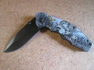 lot 9 image: Wolf Design Spring Assist Folding K...