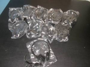 lot 30 image: 10 Pair of Express Jet Headphones -...