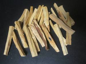 lot 43 image: 24 Humo Sagrado Sacred Smoke Palo S...