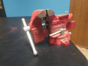 lot 54 image: Companion 3 12 Bench Vise with Sw...