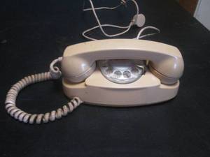 lot 57 image: Vintage Western Electric Princess R...