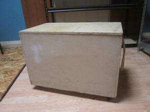lot 71 image: Wood Storage Box on Wheels with Rop...