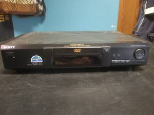 lot 86 image: Sony DVP-5330 CDDVD Player - Power...