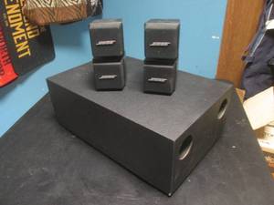 lot 92 image: Bose AM-5 Acoustimass Speaker Syste...