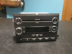 lot 99 image: Ford Automotive Stereo with 6 Disc ...