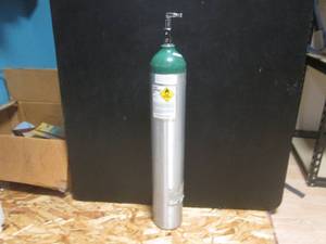lot 114 image: Empty Oxygen Tank - 25 12 Tall No...