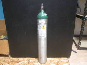 lot 116 image: Empty Oxygen Tank - 25 12 Tall No...