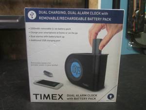 lot 128 image: Timex Dual Alarm Clock with Battery...