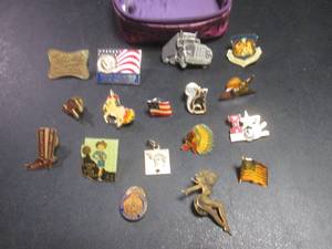 lot 140 image: Assortment of HatLapel Pins...