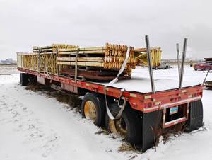 1981 Lufkin Flat Bed Trailer